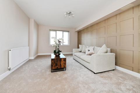 2 bedroom flat for sale, Ongar Road, Brentwood, Essex, CM15