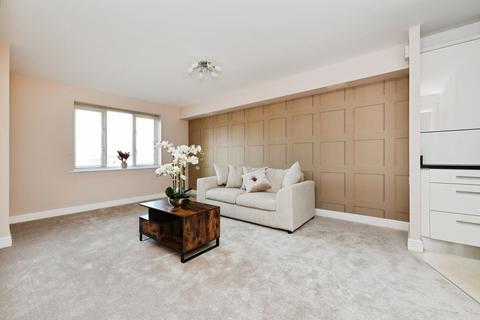 2 bedroom flat for sale, Ongar Road, Brentwood, Essex, CM15