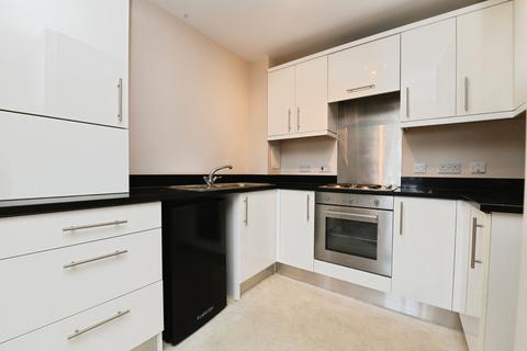 2 bedroom flat for sale, Ongar Road, Brentwood, Essex, CM15
