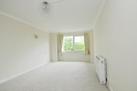 1 bedroom flat for sale, Sawyers Hall Lane, Brentwood, Essex, CM15