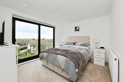 4 bedroom semi-detached house for sale, St. Nicholas Grove, BRENTWOOD, Essex, CM13
