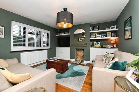 3 bedroom semi-detached house for sale, Lime Avenue, BRENTWOOD, Essex, CM13
