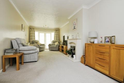 3 bedroom detached house for sale, Wyatts Green Lane, Wyatts Green, Brentwood, Essex, CM15