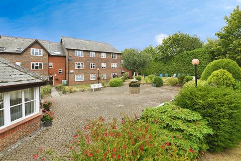 2 bedroom flat for sale, Eastfield Road, BRENTWOOD, Essex, CM14