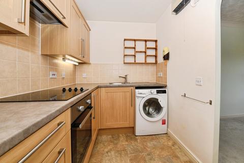 2 bedroom flat for sale, Eastfield Road, BRENTWOOD, Essex, CM14
