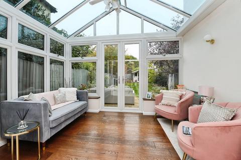 5 bedroom detached house for sale, Doddinghurst Road, BRENTWOOD, Essex, CM15