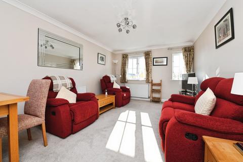2 bedroom flat for sale, Ongar Road, Brentwood, Essex, CM15