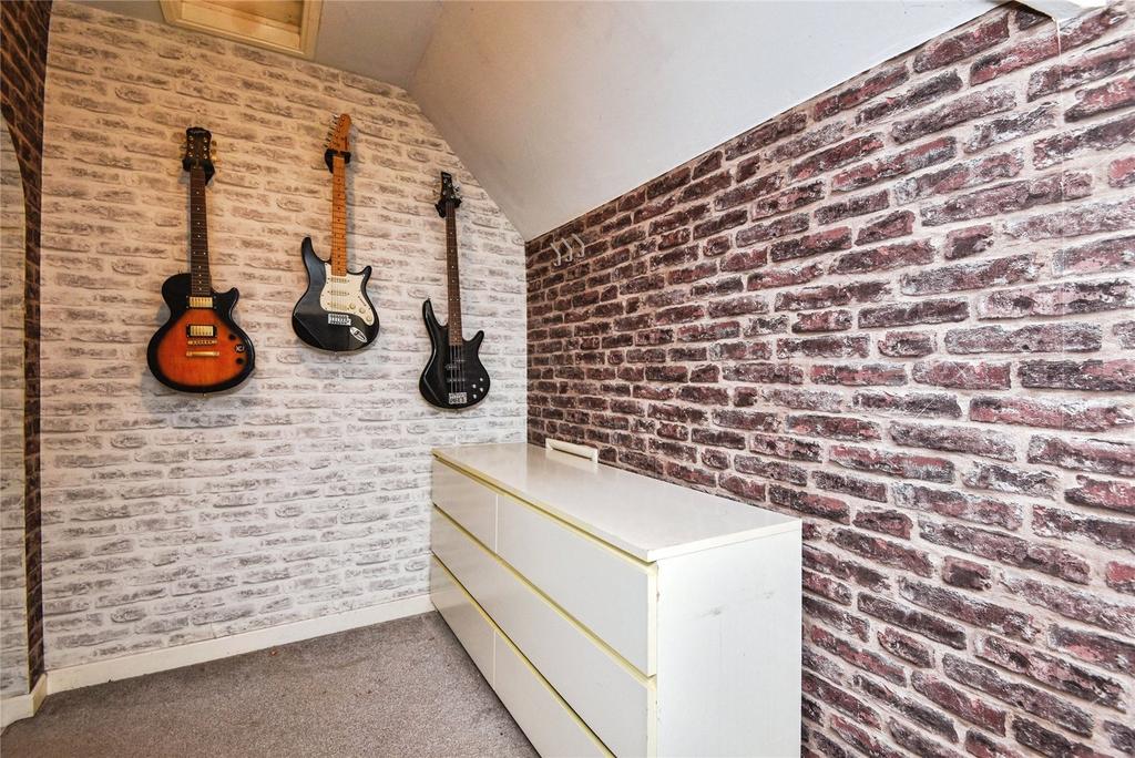 Bedroom 5 Storage