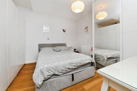1 bedroom flat for sale, Ingrave Road, Brentwood, Essex, CM15