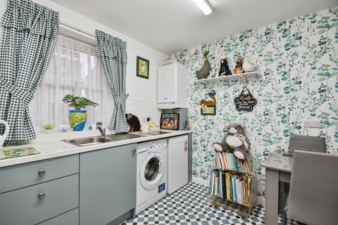 2 bedroom flat for sale, Stanley Road, Morecambe, Lancashire, LA3
