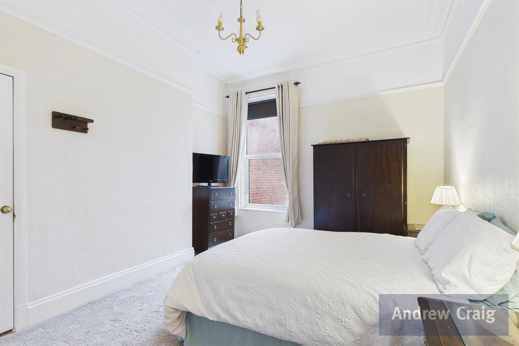 First Floor Rear Bed