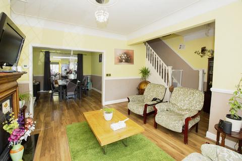 3 bedroom terraced house for sale, Fullwell Avenue, Ilford, IG6