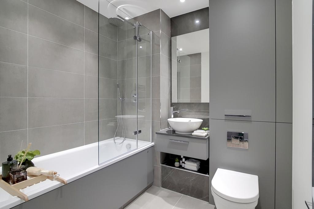 16 Bathroom 10
