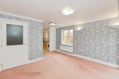 1 bedroom flat for sale, Village Way, Barkingside, Ilford, IG6
