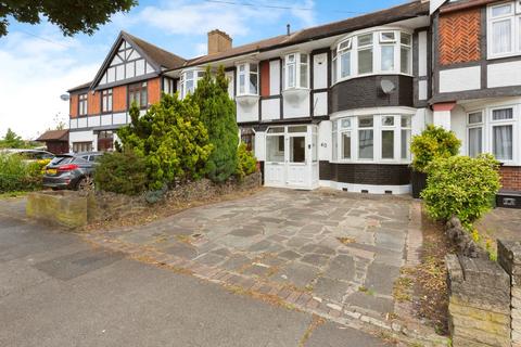 Fullwell Avenue, Ilford, IG6