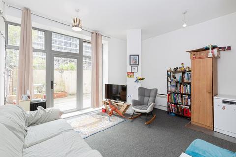 2 bedroom flat for sale, Ley Street, Ilford, IG1