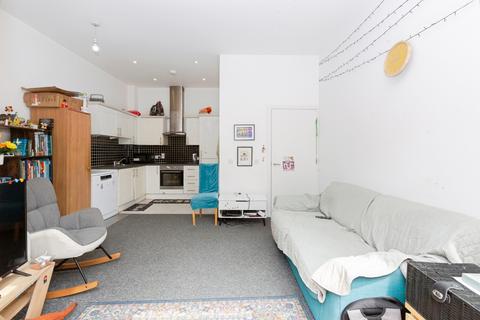 2 bedroom flat for sale, Ley Street, Ilford, IG1