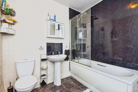 2 bedroom flat for sale, West End Road, Lancashire, LA4