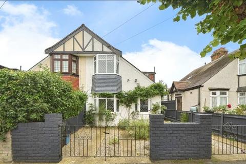 3 bedroom semi-detached house for sale, Woodville Gardens, Ilford, IG6