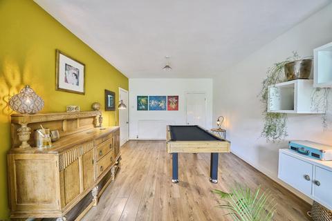 3 bedroom semi-detached house for sale, Woodville Gardens, Ilford, IG6
