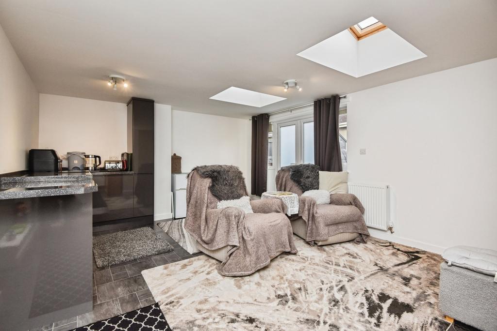 Living/Dining Area
