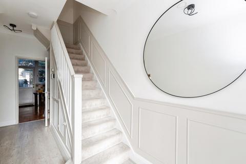 4 bedroom terraced house for sale, Fowey Avenue, Ilford, IG4