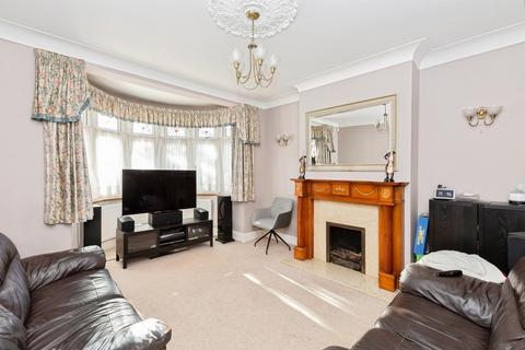 4 bedroom terraced house for sale, Fowey Avenue, Ilford, IG4