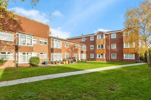 1 bedroom flat for sale, Barnardo Drive, ILFORD, Essex, IG6