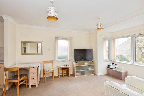 1 bedroom flat for sale, Barnardo Drive, ILFORD, Essex, IG6