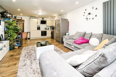 2 bedroom flat for sale, High Street, Barkingside, Ilford, IG6