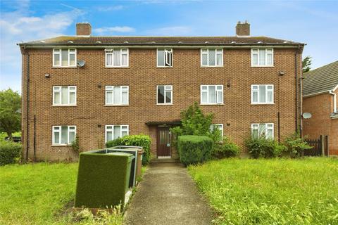 2 bedroom flat for sale, Claybury Broadway, Ilford, IG5
