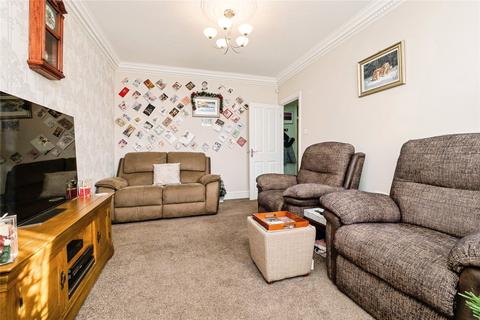 2 bedroom bungalow for sale, Tunstall Avenue, Ilford, IG6