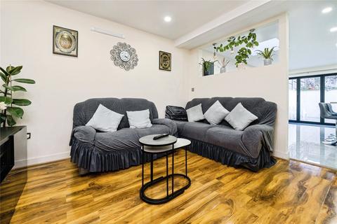 4 bedroom semi-detached house for sale, Dovedale Avenue, Ilford, IG5