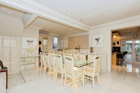 4 bedroom semi-detached house for sale, Eastern Avenue, ILFORD, Essex, IG4