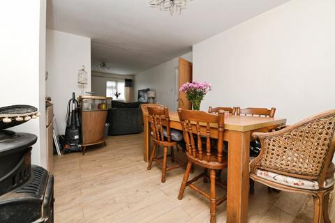 3 bedroom end of terrace house for sale, Weaverhead Close, Thaxted, Dunmow, Essex, CM6