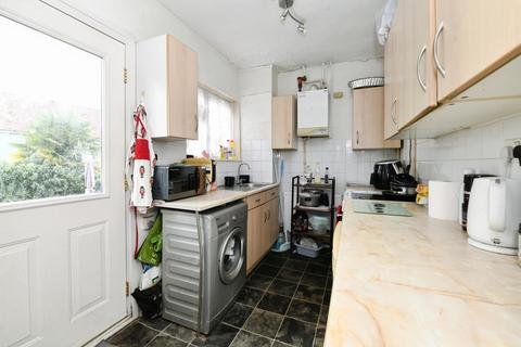3 bedroom end of terrace house for sale, Weaverhead Close, Thaxted, Dunmow, Essex, CM6