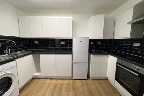 2 bedroom flat for sale, Fleming Road, Chafford Hundred, Grays, Essex, RM16