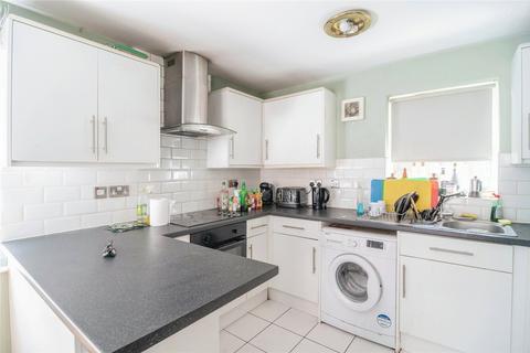 2 bedroom flat for sale, Dudley Close, Chafford Hundred, Grays, Essex, RM16