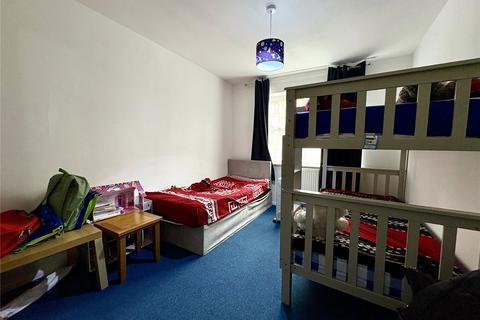 2 bedroom flat for sale, Dudley Close, Chafford Hundred, Grays, Essex, RM16