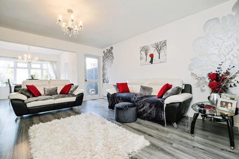 undefined, Sunnymede, Chigwell, Essex, IG7