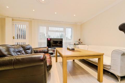 4 bedroom terraced house for sale, Limes Avenue, Chigwell, Essex, IG7