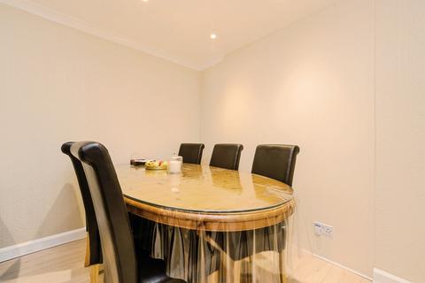 4 bedroom terraced house for sale, Limes Avenue, Chigwell, Essex, IG7
