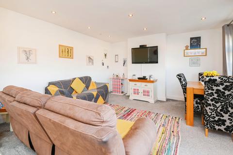 1 bedroom flat for sale, Station Road, Clacton-on-Sea, CO15