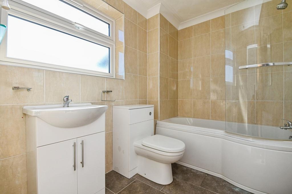 Bedroom 1 Ensuite