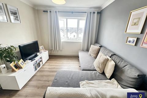 2 bedroom flat for sale, Woodville Court, Cardiff CF24