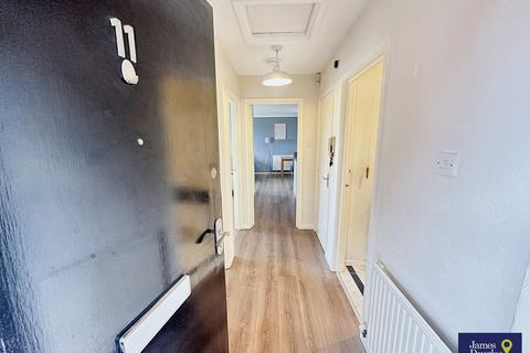 2 bedroom flat for sale, Woodville Court, Cardiff CF24