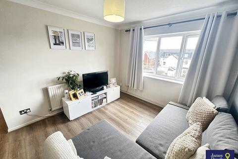 2 bedroom flat for sale, Woodville Court, Cardiff CF24