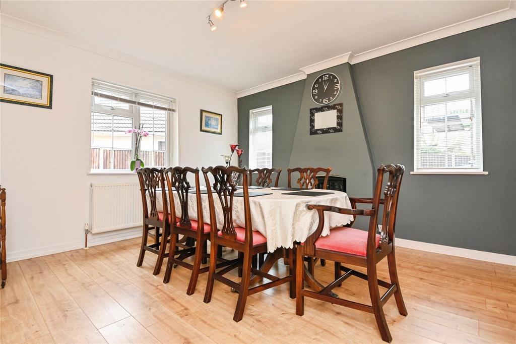 Dining Room/Bedroom6