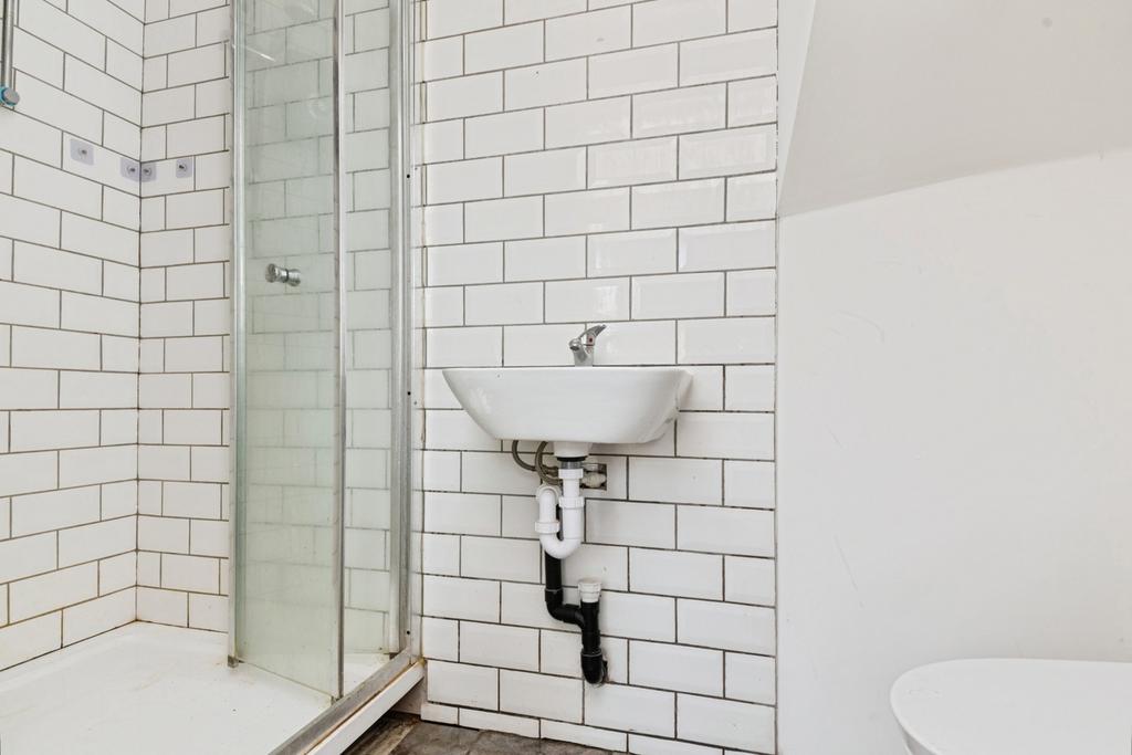 Flat 3 Bathroom
