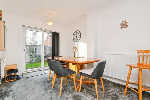 5 bedroom detached house for sale, Stonham Avenue, Clacton-on-Sea, Essex, CO16